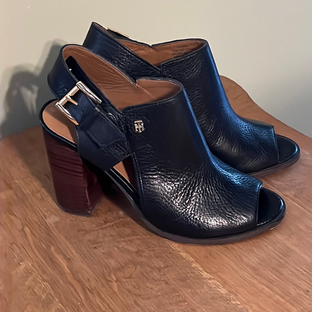 Tommy Hilfiger shoes - 37